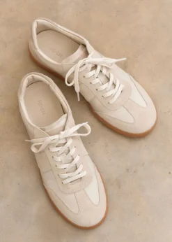 ME+EM Retro Trainer Off White