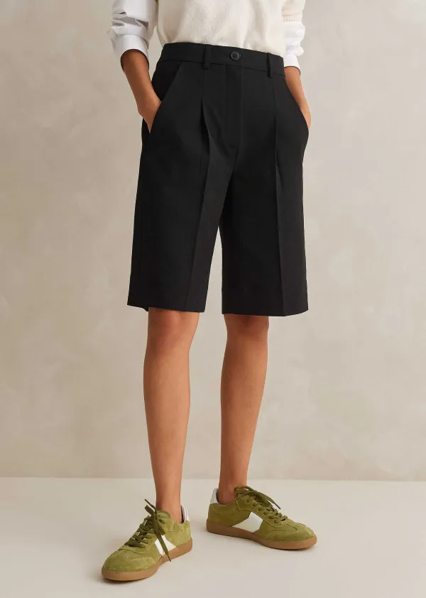 New ME+EM Textured Tailoring Longline Short Black